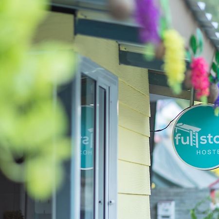 Full Stop. Hostel Patong Exteriör bild