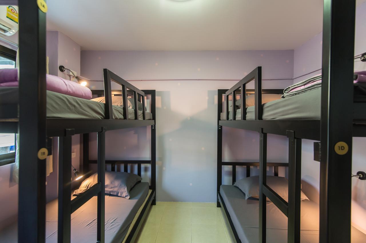 Full Stop. Hostel Patong Exteriör bild